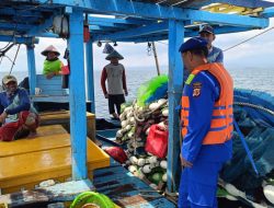Jaga Keamanan Perairan, Sat Polairud Polresta Cirebon Intensifkan Patroli Laut dan Sambang Nelayan