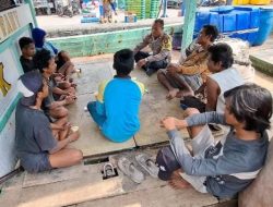 Sambangi ABK di Pelabuhan Muara Angke, Unit Binmas Polsek Kawasan Sunda Kelapa Sampaikan Pesan Kamtibmas