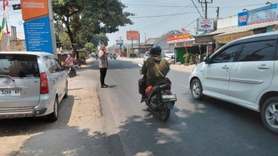Polsek Ciwaringin Polresta Cirebon Gelar Patroli dan Pengaturan Lalu Lintas, Antisipasi Gangguan Kamtibmas
