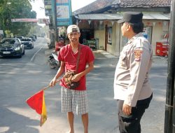 Polsek Beber Gelar Patroli Siang, Sambangi Objek Vital dan Tertibkan Parkir Liar Demi Kamtibmas yang Aman
