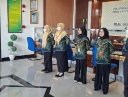 Gelar Briefing Rutin PTSP, Pengadilan Negeri Sumber Pastikan Pelayanan Prima Bagi Masyarakat Pencari Keadilan