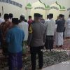 Anggota Polsek Lebakgedong Polres Lebak Rutin Giat Subling di masjid Desa Ciladaueun.