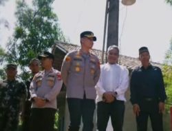 Kapolres Cirebon Kota Resmikan Jembatan Merah Putih dan Salurkan 10.000 Liter Air Bersih untuk Warga Kedung Krisik Utara