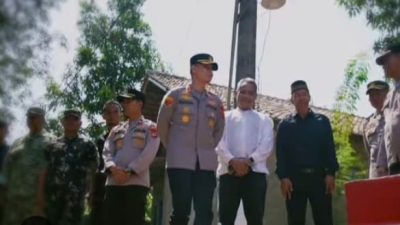 Kapolres Cirebon Kota Resmikan Jembatan Merah Putih dan Salurkan 10.000 Liter Air Bersih untuk Warga Kedung Krisik Utara
