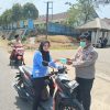 Personil Polsek Cijaku Polres Lebak Bagikan Masker di Daerah Hukum Kecamatan Cijaku dan Cigemblong