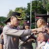 Kapolres Indramayu Pimpin Upacara Korps Rapor, Bhabinkamtibmas Ujang Subagja Naik Pangkat dari Aiptu ke Ipda