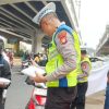 Polantas Korlantas Karib Berbagi Hadir di Samsat Jakarta Timur, Wujud Pelayanan Humanis kepada Masyarakat
