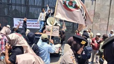 Kawal Aspirasi Petani, Polisi Kedepankan Pelayanan Humanis di Depan DPR