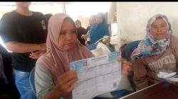 Sebanyak 433 Warga Kelurahan Rangkasbitung Barat Terima Bantuan Beras