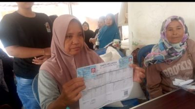 Sebanyak 433 Warga Kelurahan Rangkasbitung Barat Terima Bantuan Beras
