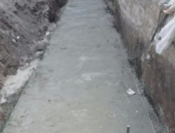 Perbaikan PSU Kawasan Pemukiman Kumuh Kelapa Gading Barat Jakut Dapat apresiasi Dari Warga Sekitar, Saluran U – ditch Didasari Lantai Kerja.