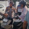Sigap dan Peduli, Kapolres Lebak Berhenti Bantu Pengendara yang Alami Kecelakaan