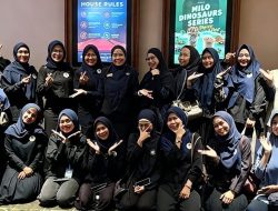 Bersama Anggota DPRD Nobar Bareng  Jabar Sri Wahyuni Herman,