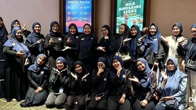 Bersama Anggota DPRD Nobar Bareng  Jabar Sri Wahyuni Herman,