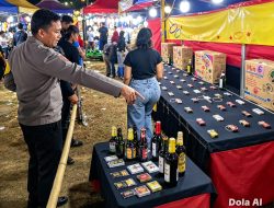 Miras  Hadiah Lempar Gelang Di Pasar Malam Kedokan Bunder, Bikin Resa warga Polisi Turun Tangan