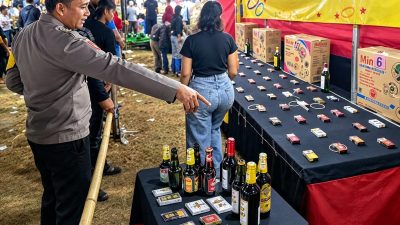 Miras  Hadiah Lempar Gelang Di Pasar Malam Kedokan Bunder, Bikin Resa warga Polisi Turun Tangan