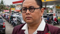 Pitra Romadoni Soroti Kelangkaan BBM di Jalur Riau-Palas : Rakyat Antre Panjang, Mafia Minyak Pesta?