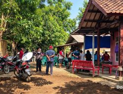 Warga Jatisawit  Digegerkan Temuan mayat Ditemukan Meninggal Dunia, Diduga Bunuh Diri 