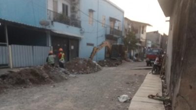 Proyek Sudin Perumahan Rakyat dan pemukiman di RW. 22 kelapa gading Barat Program Gubernur DKI Dilaksanakan Dengan Baik 