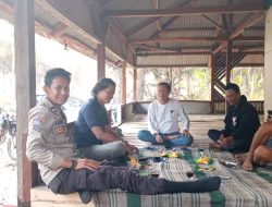 Polri Hadir di Tengah Masyarakat, Aipda Ferry Alamsyah Sambangi Warga Desa Karangkamulyan