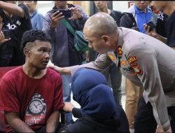 Polres Pelabuhan Tanjung Priok Pulangkan, 4 ABK Korban Penganiayaan KM Maulana, Tangis Keluarga Pecah