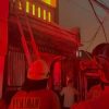 Brimob Metro Jaya Bantu Padamkan Kebakaran di Kramat Pulo Senen