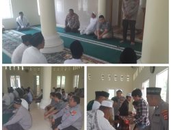Kanit Binmas Polsek Rangkasbitung Dampingi Kaur Reskrim Polres Lebak Laksanakan Sholat Jumat Keliling di Masjid Jami Assobirin