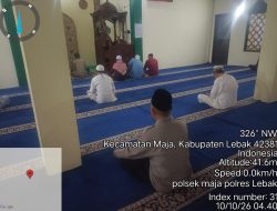 Anggota Polsek Maja Polres Lebak Laksanakan Sholat Subuh Keliling