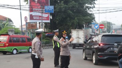 Kapolres Lebak Turun Langsung Atur Lalu Lintas, Wujudkan Pelayanan Humanis kepada Masyarakat