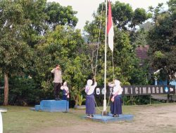 Kapolsek Cimarga Polres Lebak Jadi Pembina Upacara Di SMPN 1 Cimarga
