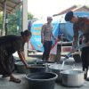 Brimob Polda Jatim Salurkan 40 Ribu Liter Air Bersih untuk Warga Gresik dan Sidoarjo