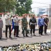 Sebanyak  9.346 Botol Minuman keras (miras) Dimusnahkan Di halaman Asrama Haji Lama, Indramayu. 
