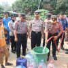 Kapolresta Tangerang Pimpin Pendistribusian Bantuan Ribuan Liter Air Bersih ke Sindang Jaya