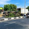 Mobil Box Terguling Diduga Akibat Pecah Ban Di Desa Krasak Indramayu