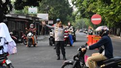 Kapolresta Cirebon Turun Langsung Pantau Gatur Lalu Lintas, 979 Personel Siaga di 166 Titik