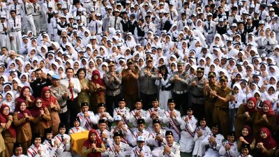 Kapolresta Cirebon Ajak Pelajar SMPN 1 Sumber Jauhi Narkoba dan Kenakalan Remaja