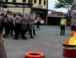 Polres Pelabuhan Tanjung Priok Gelar Simulasi Pemadaman Api, Tingkatkan Kesiapsiagaan Personel Hadapi Aksi Unjuk Rasa