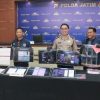 Polda Jatim Ungkap Sindikat Jual Beli Akun Bodong hingga Promosi Judi Online Kamboja